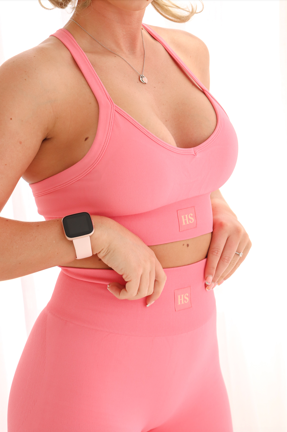 Signature Sculpt Coral Sports Bra