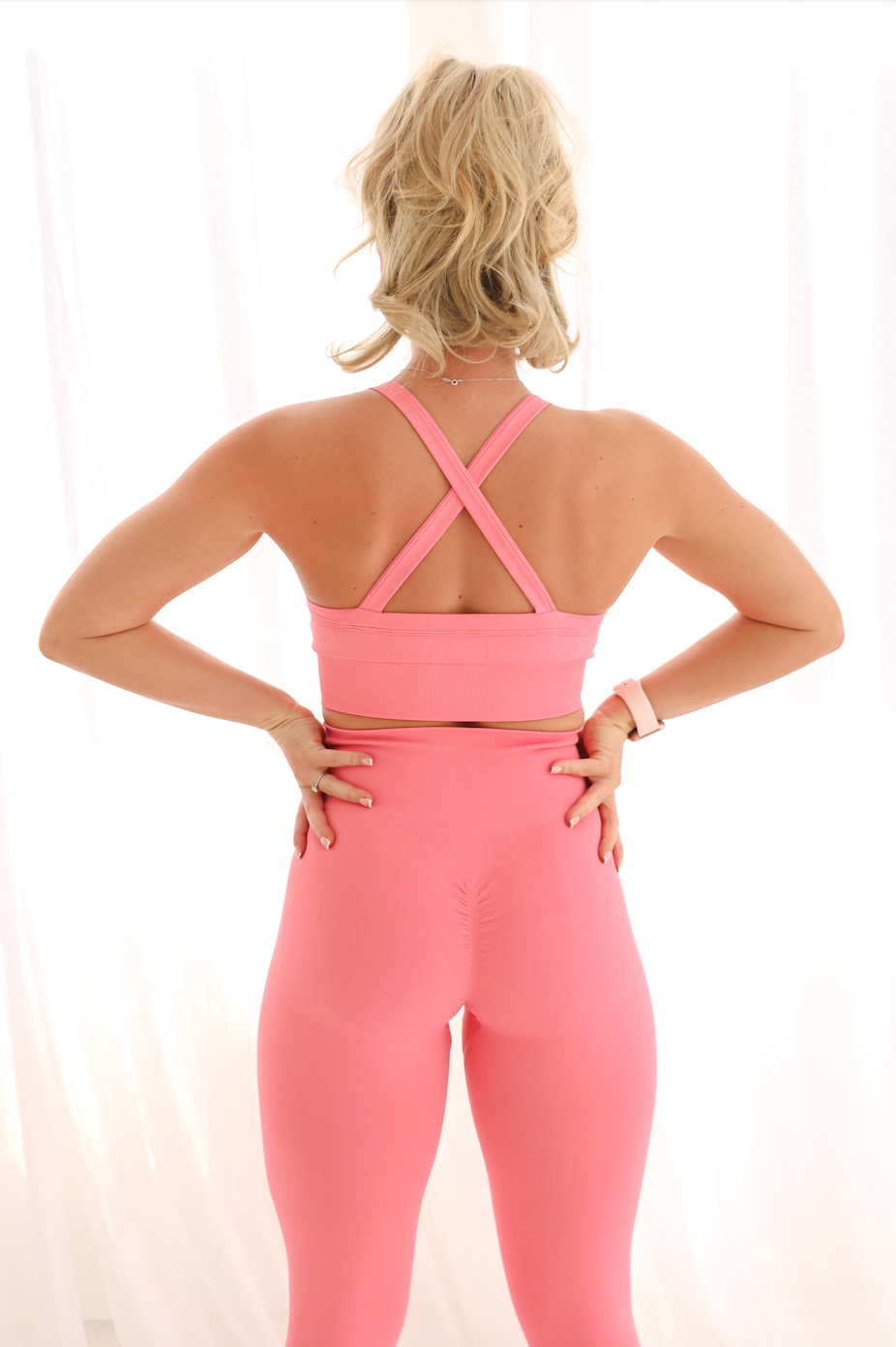Signature Sculpt Coral Sports Bra
